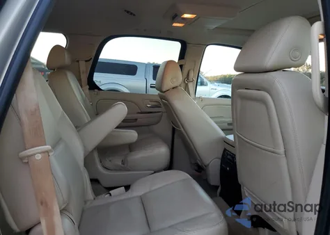 2008 Cadillac Escalade Luxury z USA, uszkodzony, nr VIN 1GYEC63858R161432